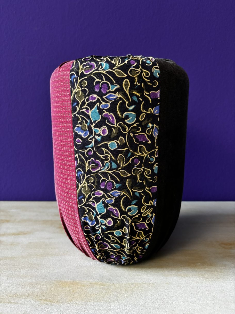Urne aus Patchwork-Stoffen